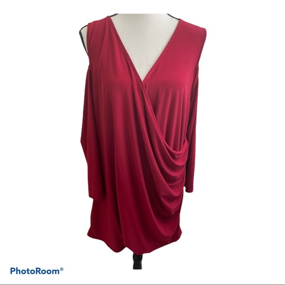 Torrid cold shoulder V-neck blouse red size4 plus size - Picture 1 of 7